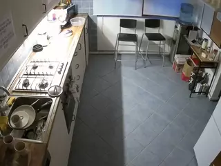 voyeurcam julmodels kitchen 2's Live Sex Cam Show
