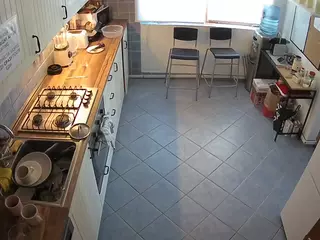 voyeurcam julmodels kitchen 2's Live Sex Cam Show