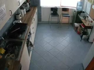 voyeurcam julmodels kitchen 2's Live Sex Cam Show