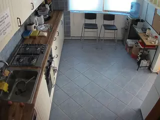 voyeurcam julmodels kitchen 2's Live Sex Cam Show