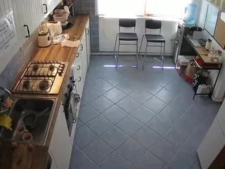 voyeurcam julmodels kitchen 2's Live Sex Cam Show