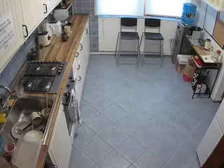 voyeurcam julmodels kitchen 2's Live Sex Cam Show