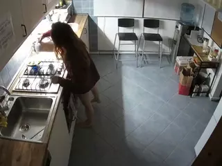 voyeurcam julmodels kitchen 2's Live Sex Cam Show
