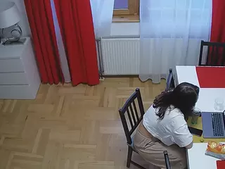 voyeurcam julmodels dining 2's Live Sex Cam Show