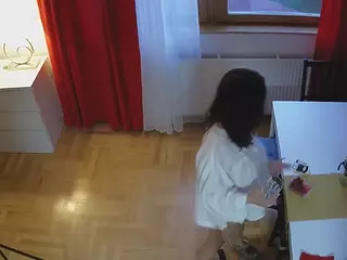 voyeurcam julmodels dining 2's Live Sex Cam Show