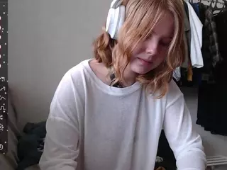 RubyLynxx's Live Sex Cam Show