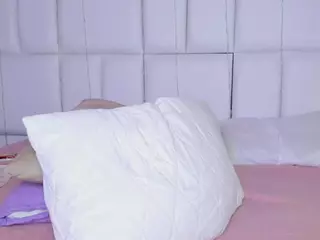 - K Y A N A -'s Live Sex Cam Show