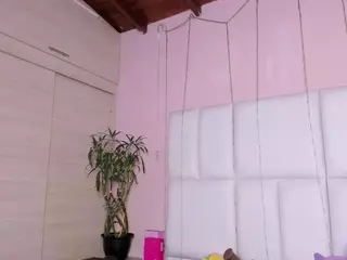 - K Y A N A -'s Live Sex Cam Show