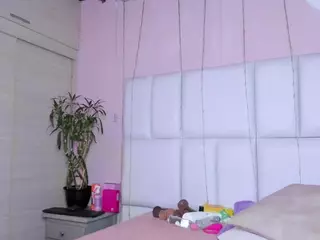 - K Y A N A -'s Live Sex Cam Show