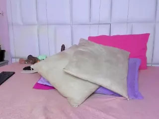 - K Y A N A -'s Live Sex Cam Show