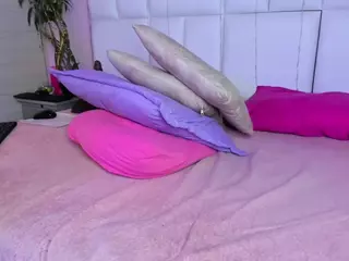 - K Y A N A -'s Live Sex Cam Show