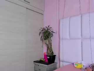 - K Y A N A -'s Live Sex Cam Show