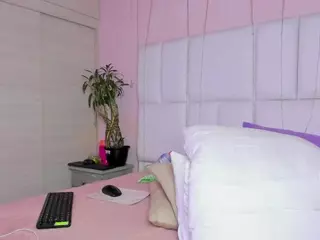 - K Y A N A -'s Live Sex Cam Show