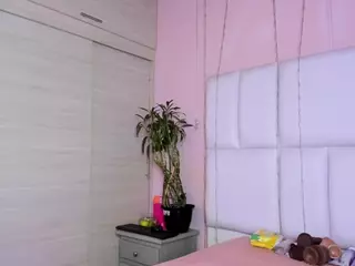 - K Y A N A -'s Live Sex Cam Show