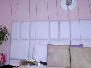 - K Y A N A -'s Live Sex Cam Show