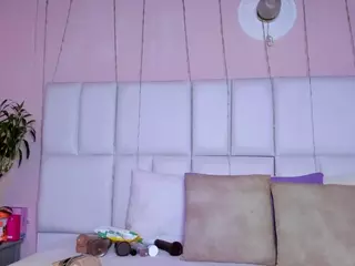- K Y A N A -'s Live Sex Cam Show