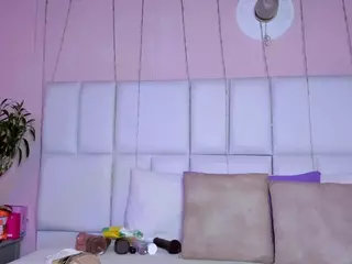 - K Y A N A -'s Live Sex Cam Show