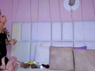 - K Y A N A -'s Live Sex Cam Show