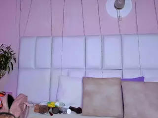 - K Y A N A -'s Live Sex Cam Show