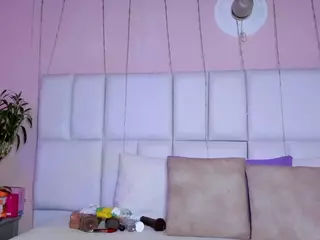 - K Y A N A -'s Live Sex Cam Show