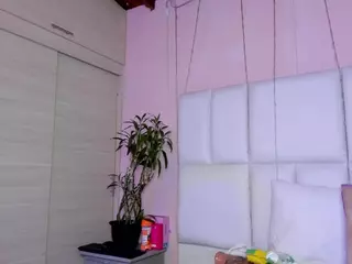 - K Y A N A -'s Live Sex Cam Show