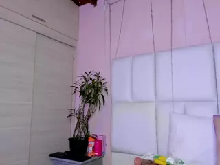 - K Y A N A -'s Live Sex Cam Show