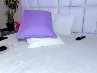 - K Y A N A -'s Live Sex Cam Show