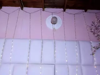 - K Y A N A -'s Live Sex Cam Show