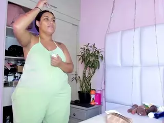 - K Y A N A -'s Live Sex Cam Show