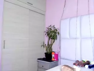 - K Y A N A -'s Live Sex Cam Show