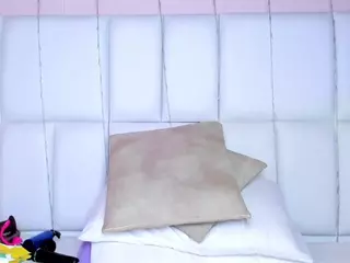 - K Y A N A -'s Live Sex Cam Show