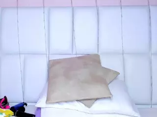 - K Y A N A -'s Live Sex Cam Show