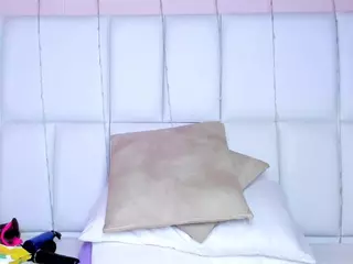- K Y A N A -'s Live Sex Cam Show