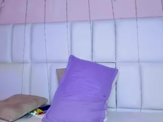 - K Y A N A -'s Live Sex Cam Show