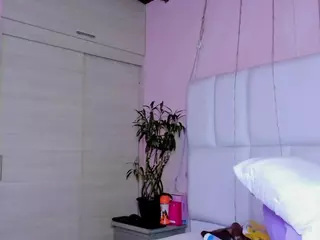 - K Y A N A -'s Live Sex Cam Show
