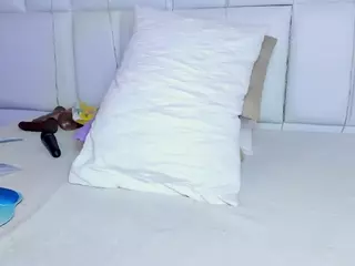- K Y A N A -'s Live Sex Cam Show