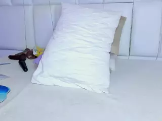 - K Y A N A -'s Live Sex Cam Show