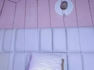 - K Y A N A -'s Live Sex Cam Show
