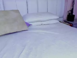 - K Y A N A -'s Live Sex Cam Show