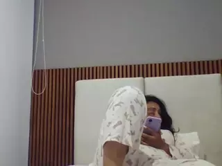 salomeemilf's Live Sex Cam Show