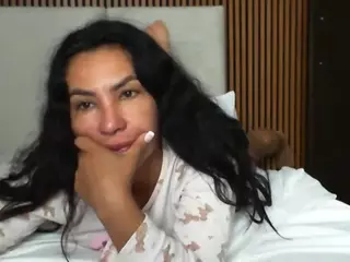 salomeemilf's Live Sex Cam Show