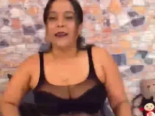 IndianFancyFace's Live Sex Cam Show