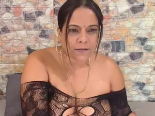 IndianFancyFace's Live Sex Cam Show