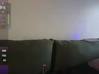 kurvykitty069's Live Sex Cam Show
