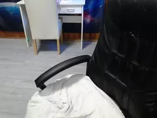imthinkaboutu's Live Sex Cam Show