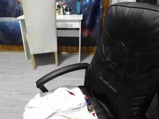 imthinkaboutu's Live Sex Cam Show