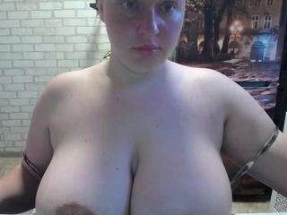 Live cam show with imthinkaboutu