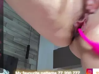 emmaspark13's Live Sex Cam Show