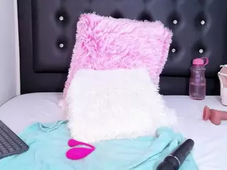 kristieCooper's Live Sex Cam Show