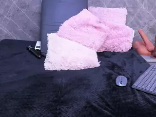 Andrea Fletcher's Live Sex Cam Show
